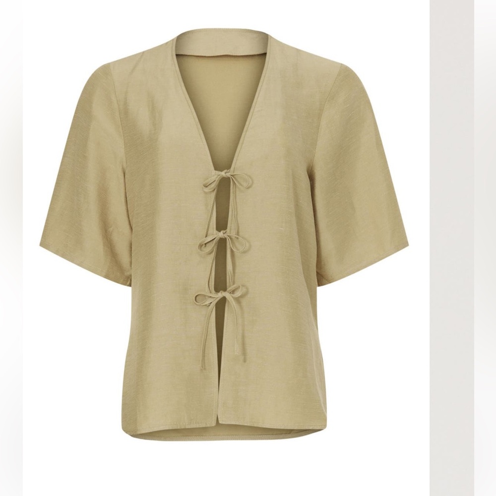 Samson RTR Beige Tie-Front Top - Picture 2 of 6